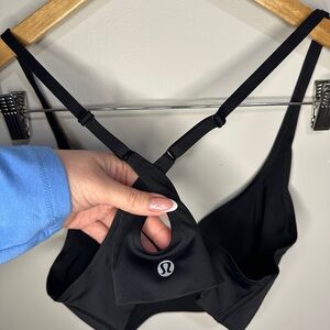 Lululemon - Black Light-Support Strappy Sports Bra